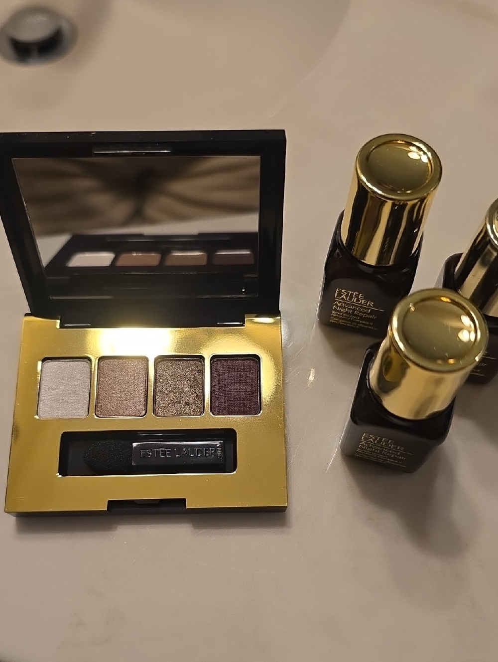 Estee Lauder Eyeshadow Quartet in Champagne, Bronze, Taupe & Plum